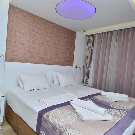 Hotel Tropic Club Side