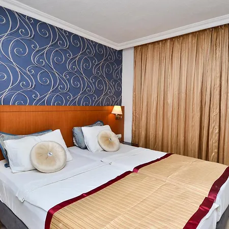 Tropic Club Hotel Side