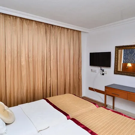 Hotel Tropic Club Side