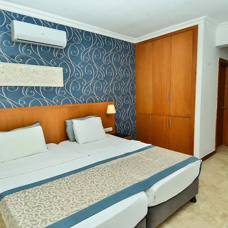 Tropic Club Hotel