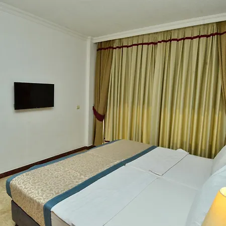 Tropic Club 3* Side