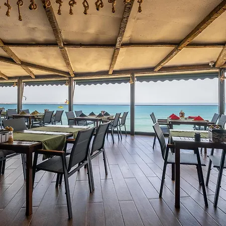 Hotell Tropic Club & - 3*