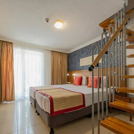 Hotell Tropic Club & - 3*