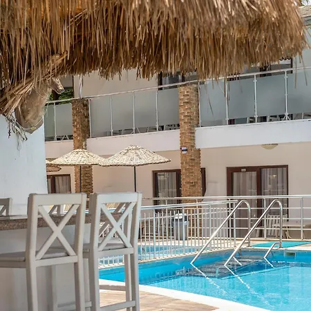 Tropic Club & - Hotell