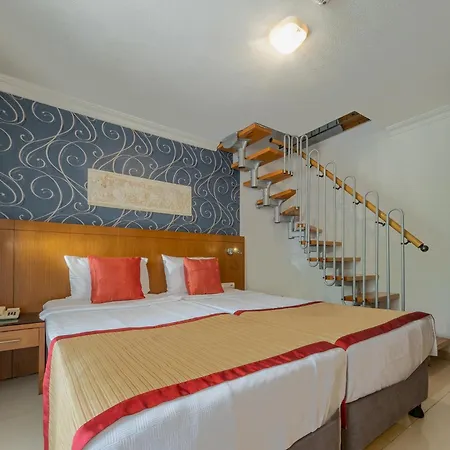 Tropic Club & - Hotell Side