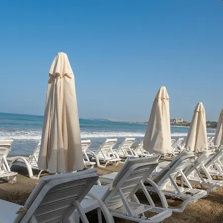 Hotell Tropic Club & - 3*